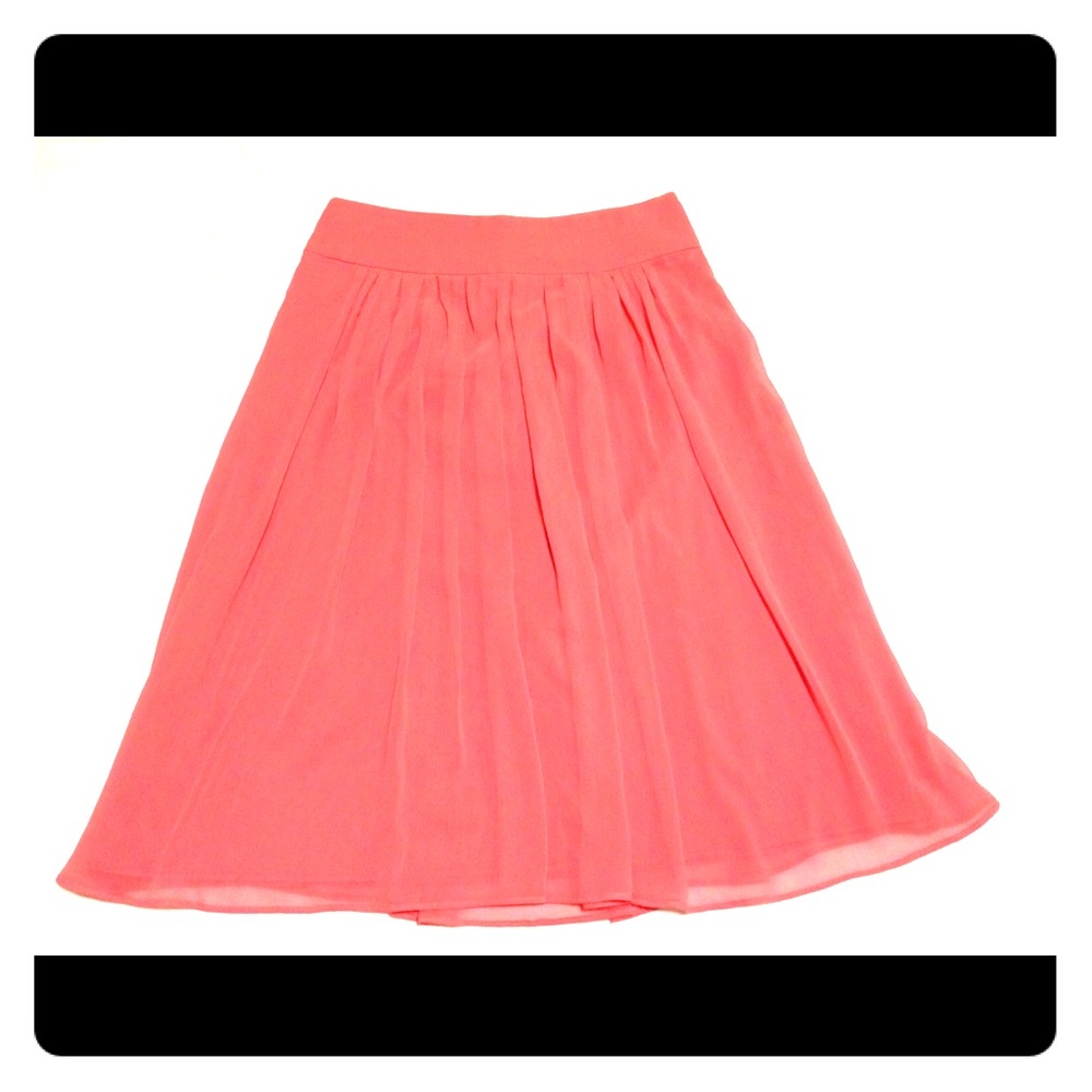 Tulip style chiffon skirt